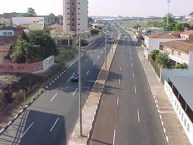 tran.jpg (68126 bytes)